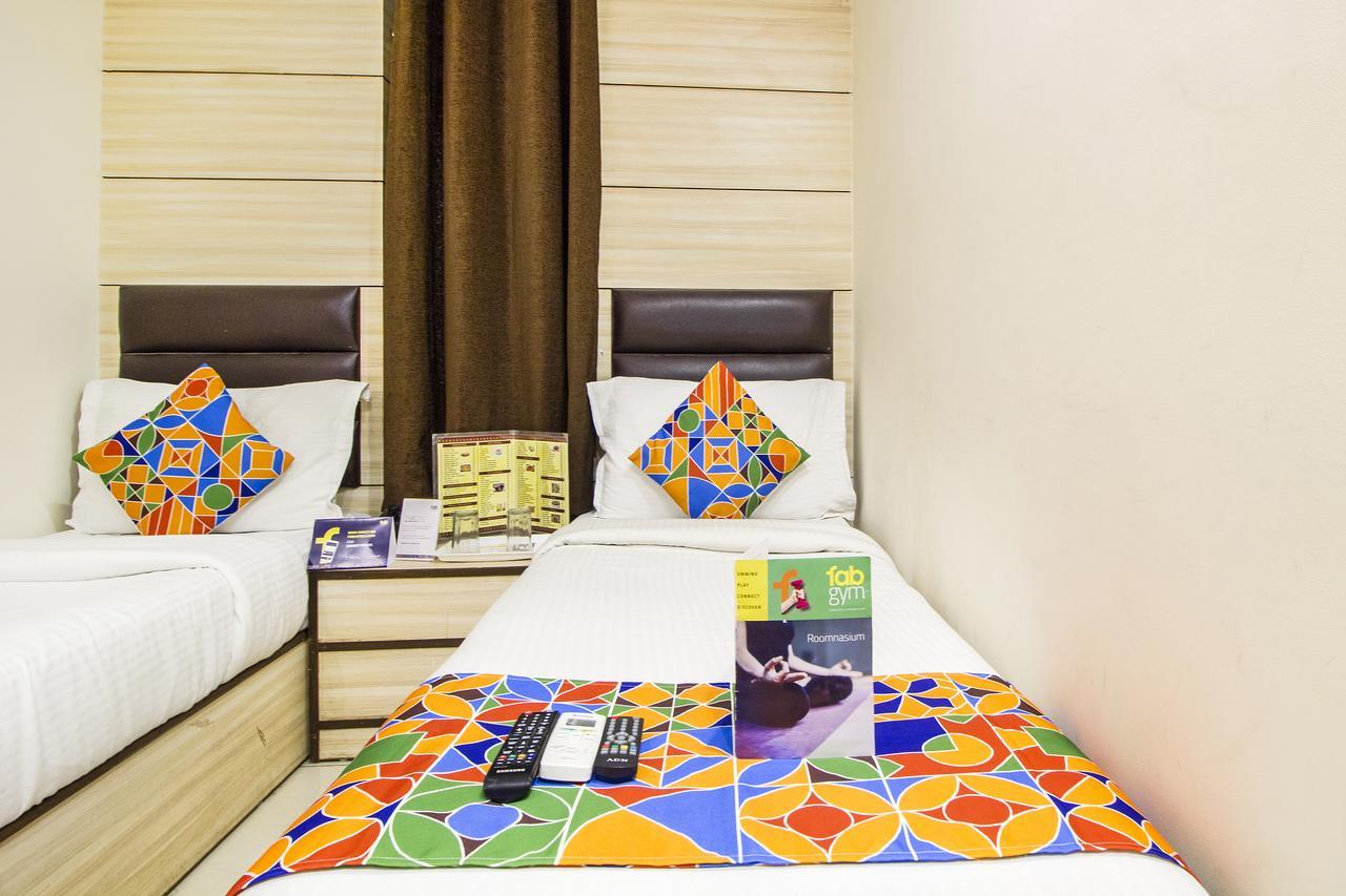 Fabexpress Le Continental Paharganj New Delhi Hotel Екстериор снимка