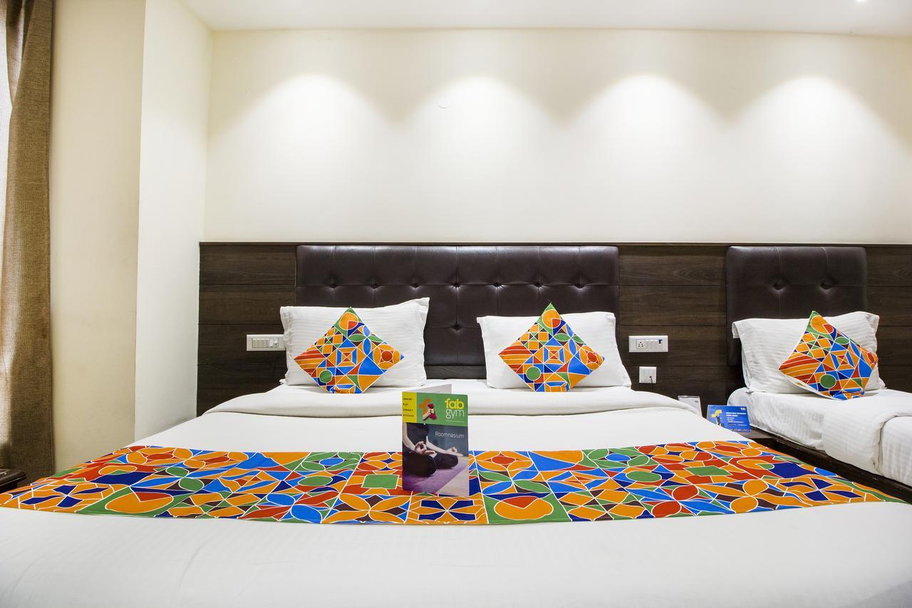 Fabexpress Le Continental Paharganj New Delhi Hotel Екстериор снимка