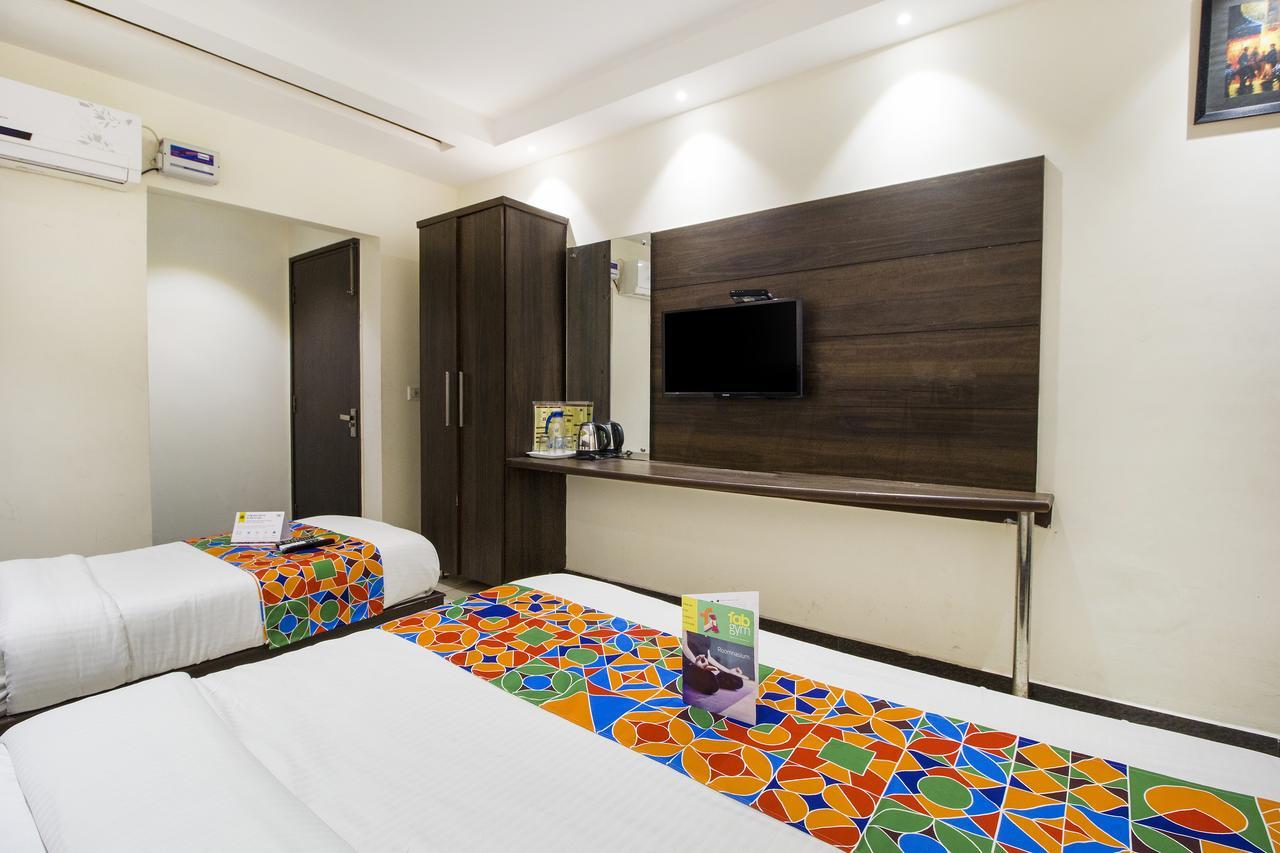 Fabexpress Le Continental Paharganj New Delhi Hotel Екстериор снимка