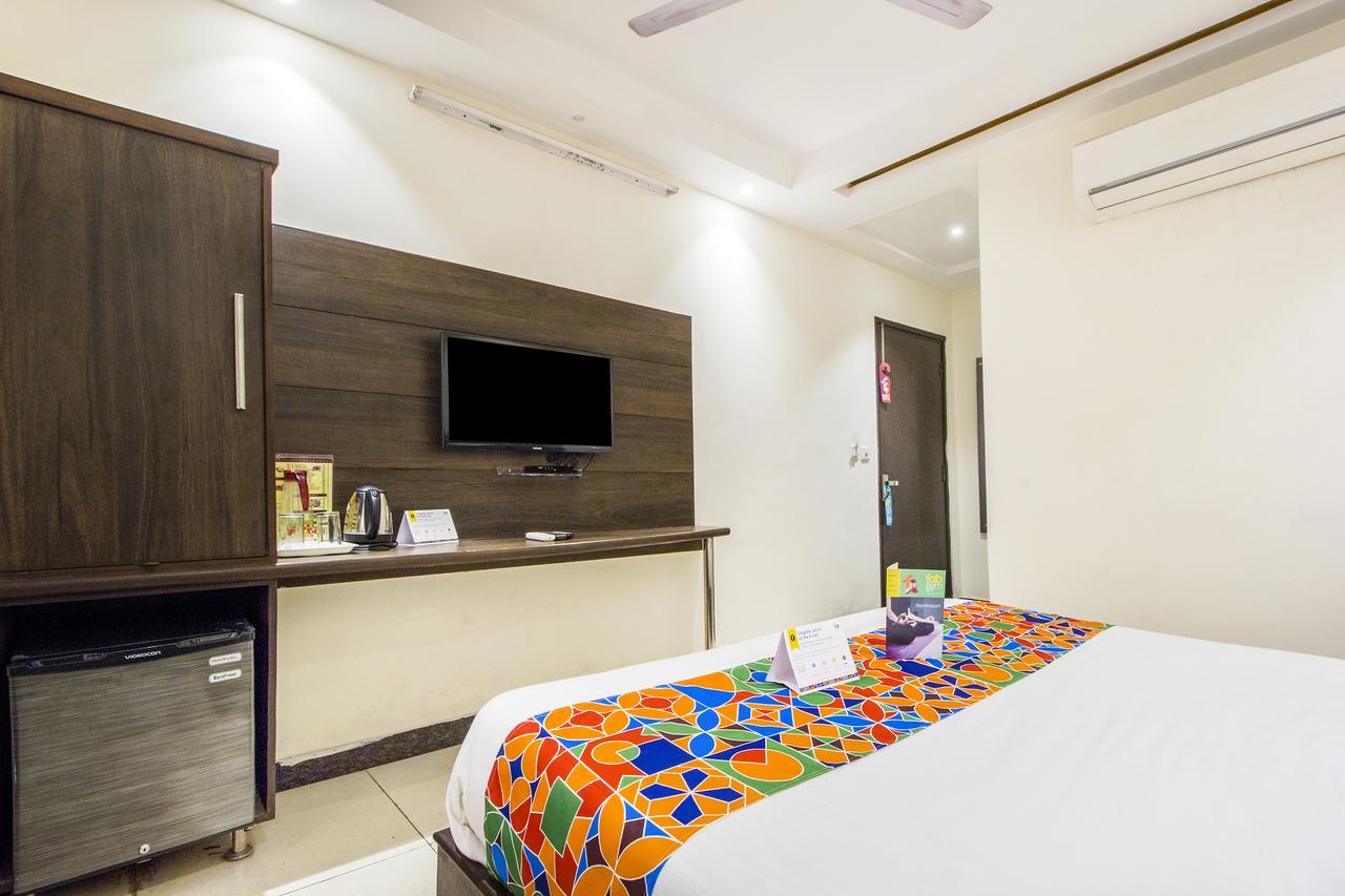 Fabexpress Le Continental Paharganj New Delhi Hotel Екстериор снимка