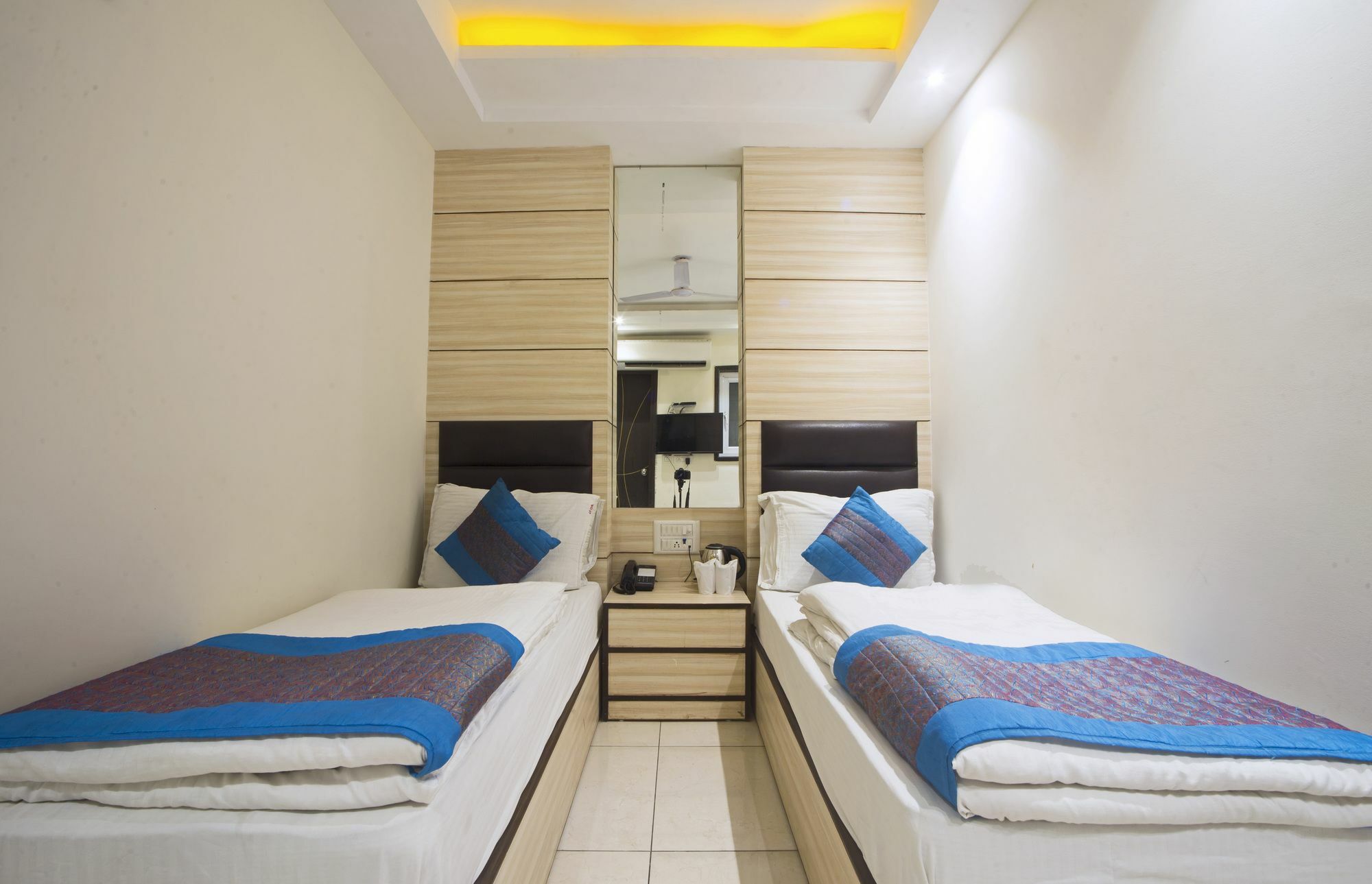 Fabexpress Le Continental Paharganj New Delhi Hotel Екстериор снимка