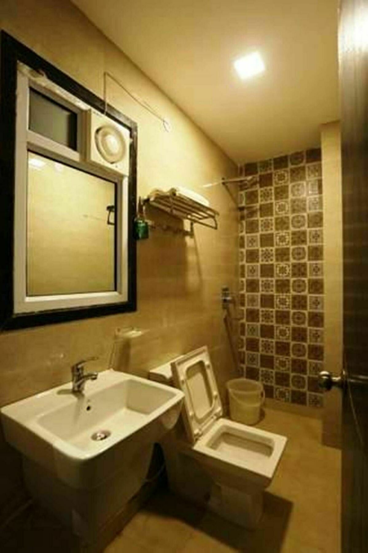 Fabexpress Le Continental Paharganj New Delhi Hotel Екстериор снимка